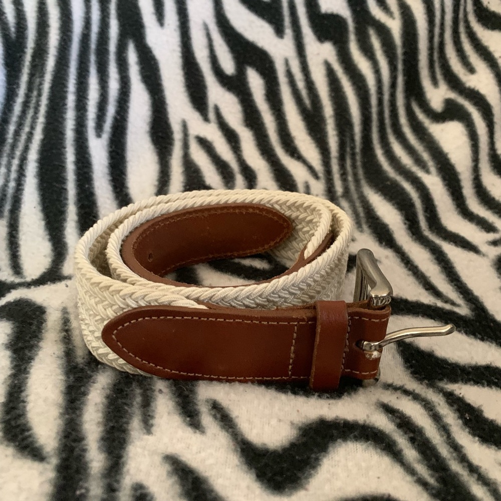 Vineyard vines belt